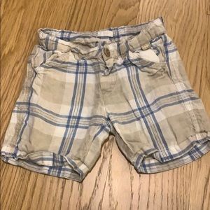 Linen shorts